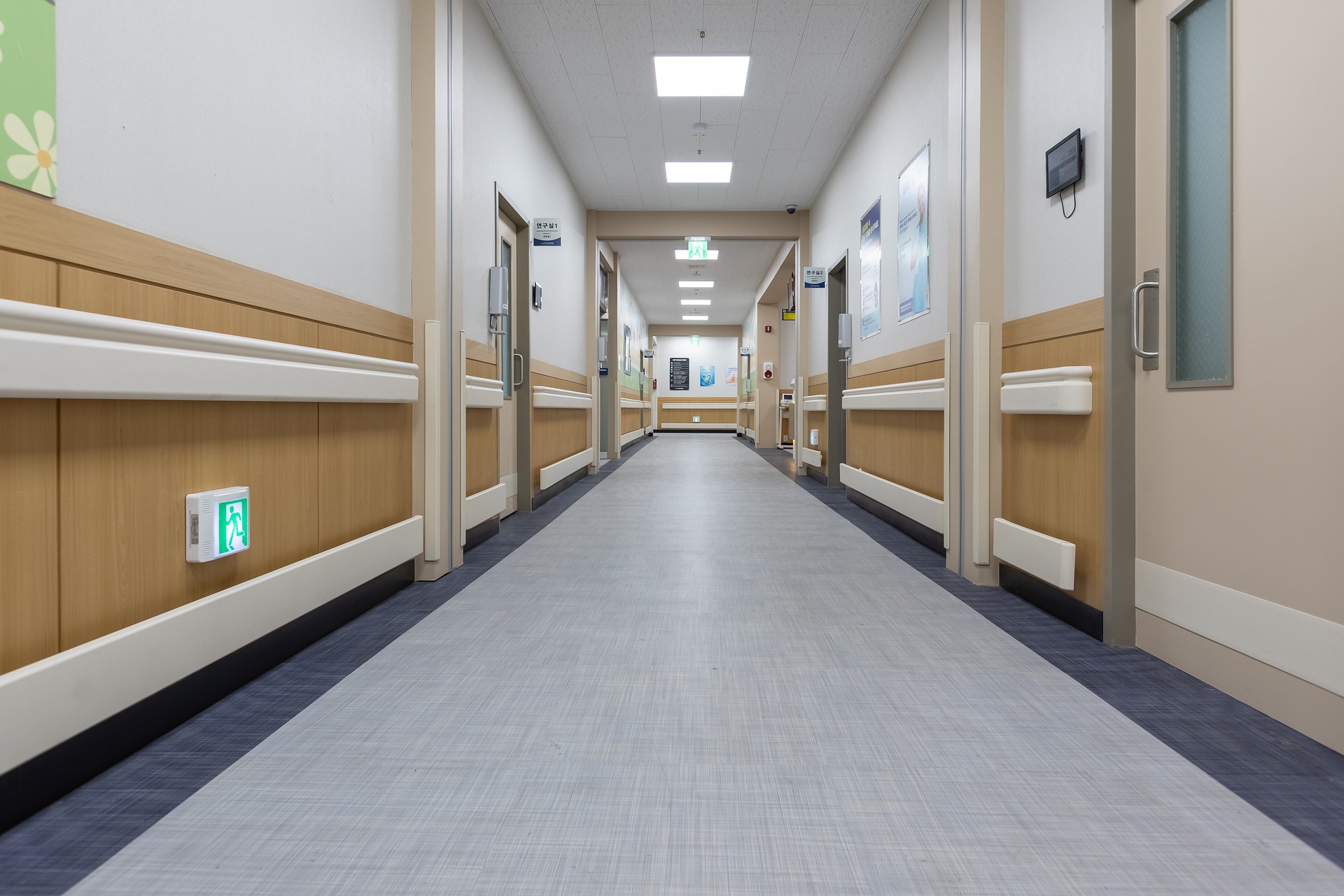 Hallway 5979689 1920 - Auster Inteligência Contábil
